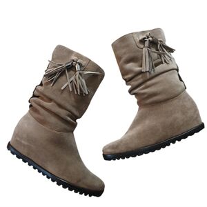 Stuart Weitzman Light Taupe Suede Wedge Boot Winter Slouch Boot size 6.5
